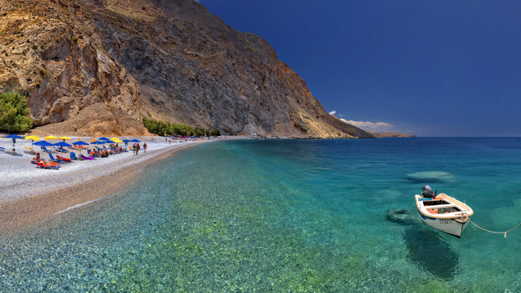 secluded-beaches-in-crete-glyka-nera