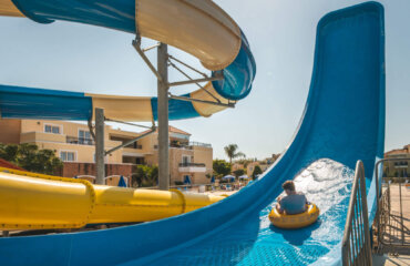 stay-at-chrispy-waterpark-resort